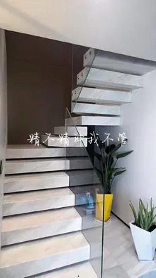 湖南网红店楼梯塌陷图片,惊心动魄的瞬间回顾