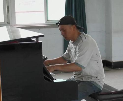 保定网红董宇,从街头艺人到网络红人的蜕变之路