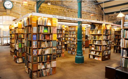 网红店空间装饰,打造潮流视觉盛宴的秘籍解析