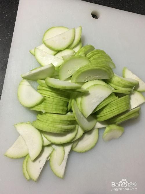 吃中药可以吃蒲瓜吗,蒲瓜与中药同食的适宜性探讨